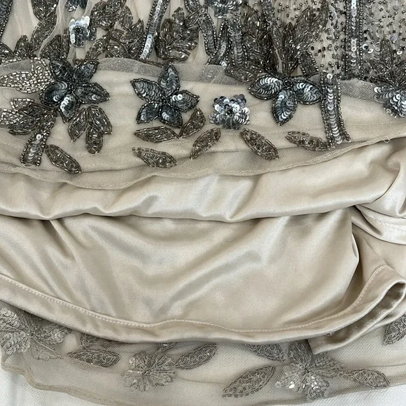 MAC DUGGAL Embellished Sleeveless Plunge Neck Low Back Gown Silver 5517 NWT - Picture 13 of 14